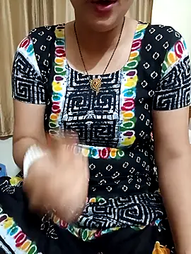 Snapshot of Priya_Boudi chatting on 23, 1, 2025 Priya Boudi online show from 23, 1, 2025