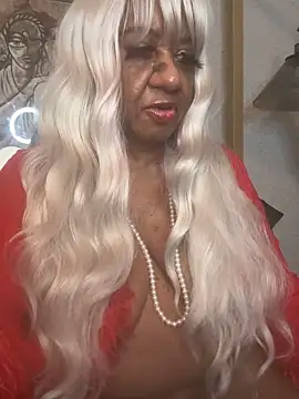 Snapshot of BreanaDivine chatting on 9, 3, 2026 BreanaDivine online show from 9, 3, 2026