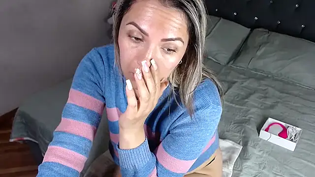 Chantal hott online show from 10, 3, 2026