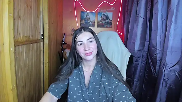 Snapshot of Fiery_Brunette_ chatting on 24, 12, 2024 Fiery Brunette  online show from 24, 12, 2024