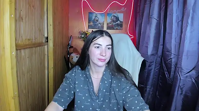 Snapshot of Fiery_Brunette_ chatting on 26, 12, 2024 Fiery Brunette  online show from 26, 12, 2024