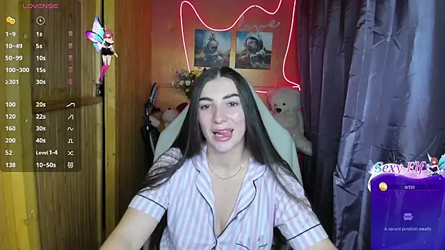 Snapshot of Fiery_Brunette_ chatting on 8, 1, 2025 Fiery Brunette  online show from 8, 1, 2025