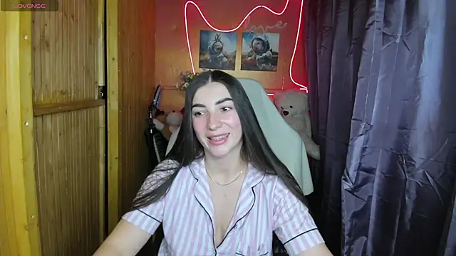 Snapshot of Fiery_Brunette_ chatting on 23, 1, 2025 Fiery Brunette  online show from 23, 1, 2025