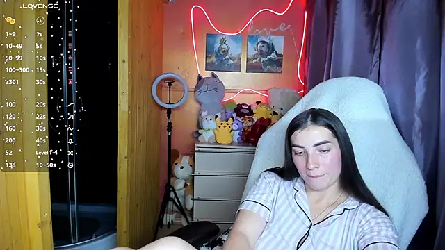 Snapshot of Fiery_Brunette_ chatting on 18, 9, 2025 Fiery Brunette  online show from 18, 9, 2025