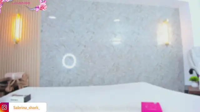 Snapshot of sabrina_shark_ chatting on 25, 10, 2025 sabrina shark online show from 25, 10, 2025