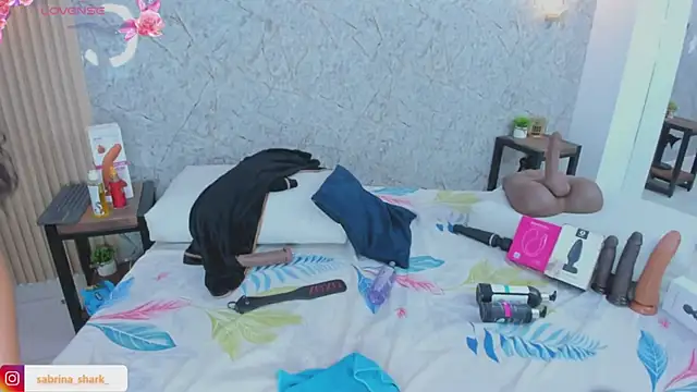 Snapshot of sabrina_shark_ chatting on 18, 11, 2025 sabrina shark online show from 18, 11, 2025