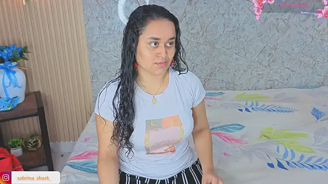 sabrina shark  online show from 19, 12, 2025