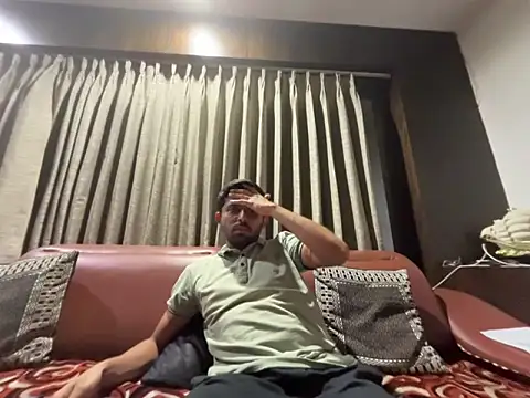 Snapshot of rhuh3991 chatting on 10, 5, 2026 rhuh3991 online show from 10, 5, 2026