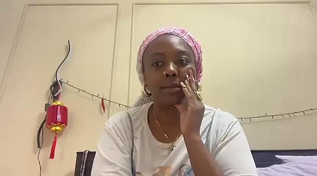 ChocolateCakeQueen online show from 28, 2, 2025