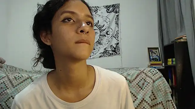 Snapshot of AlinaWoolf_ chatting on 7, 2, 2025 AlinaWoolf online show from 7, 2, 2025