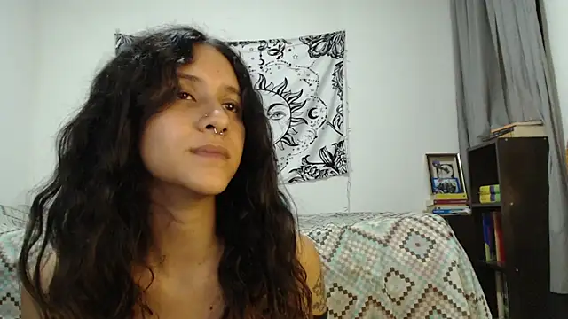 Snapshot of AlinaWoolf_ chatting on 9, 2, 2025 AlinaWoolf online show from 9, 2, 2025