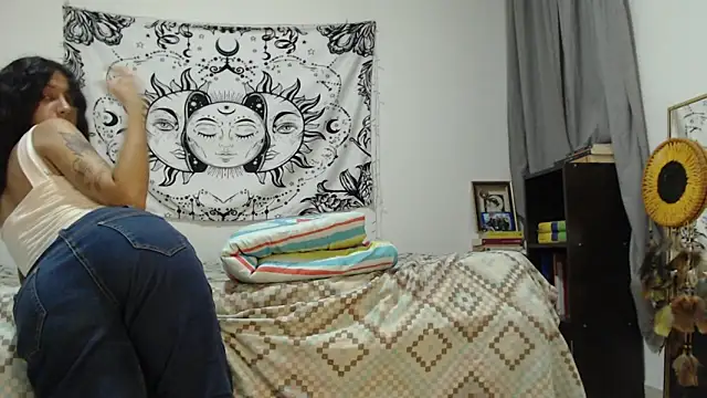 Snapshot of AlinaWoolf_ chatting on 11, 3, 2025 AlinaWoolf online show from 11, 3, 2025