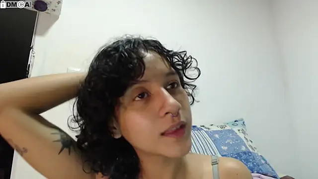 Snapshot of AlinaWoolf_ chatting on 19, 9, 2025 AlinaWoolf online show from 19, 9, 2025