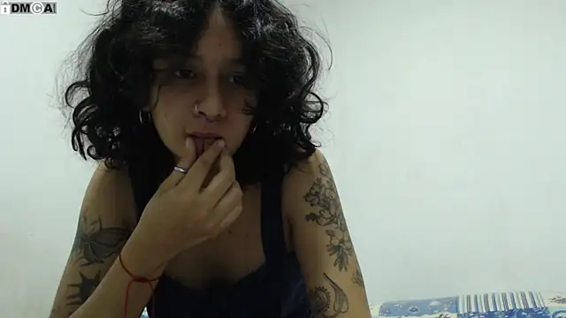 Snapshot of AlinaWoolf_ chatting on 25, 2, 2026 AlinaWoolf online show from 25, 2, 2026