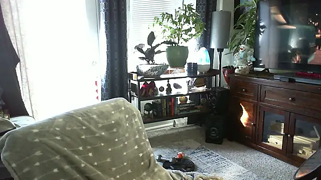 CeceilaMoon online show from 7, 1, 2026