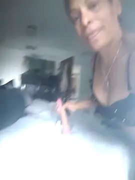 CeceilaMoon online show from 17, 4, 2026