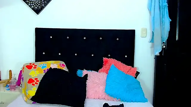 Snapshot of AngeDrty chatting on 5, 11, 2025 AngeDrty online show from 5, 11, 2025