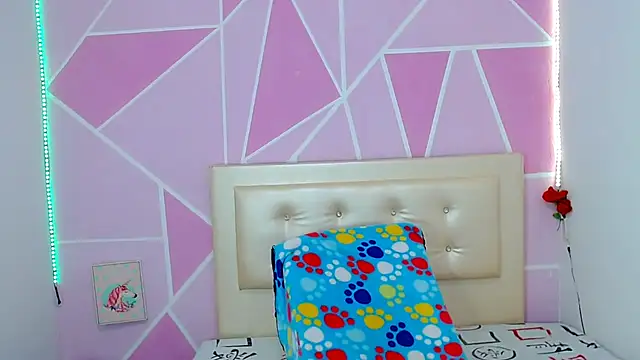 Snapshot of AngeDrty chatting on 18, 12, 2025 AngeDrty online show from 18, 12, 2025