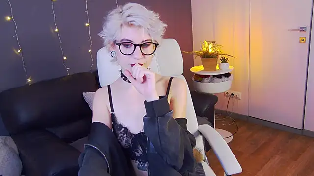 Snapshot of _Moonlight_t chatting on 7, 2, 2025 Moonlight t online show from 7, 2, 2025