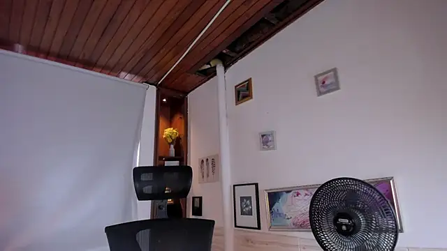 victoria mooree online show from 13, 2, 2025