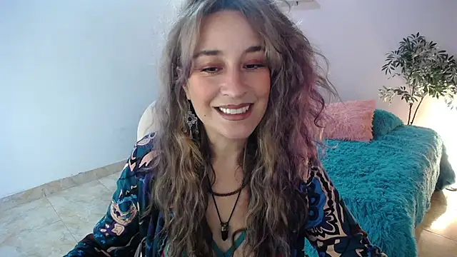 Snapshot of Paula_Paz chatting on 11, 11, 2025 Paula Paz online show from 11, 11, 2025