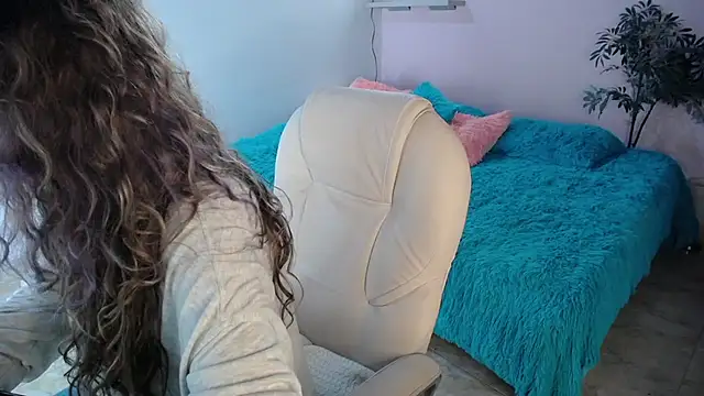 Snapshot of Paula_Paz chatting on 19, 11, 2025 Paula Paz online show from 19, 11, 2025