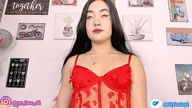 Snapshot of olivia22love chatting on 28, 11, 2025 olivia22love online show from 28, 11, 2025