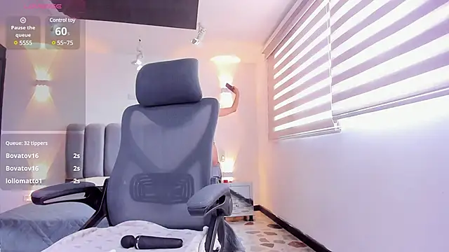 AnaRuiz online show from 1, 3, 2025