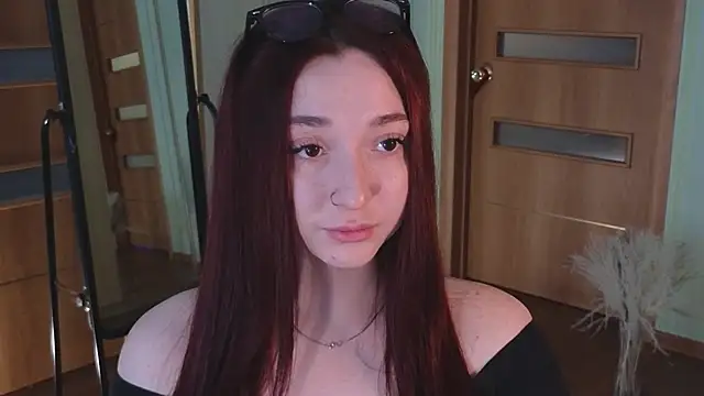 YasmineWest online show from 18, 1, 2025