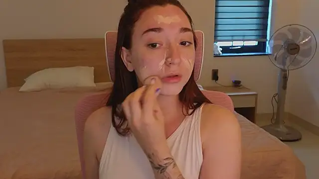 YasmineWest online show from 18, 3, 2026