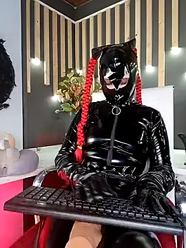 Snapshot of shaaroon_gold chatting on 23, 1, 2025 shaaroon gold online show from 23, 1, 2025