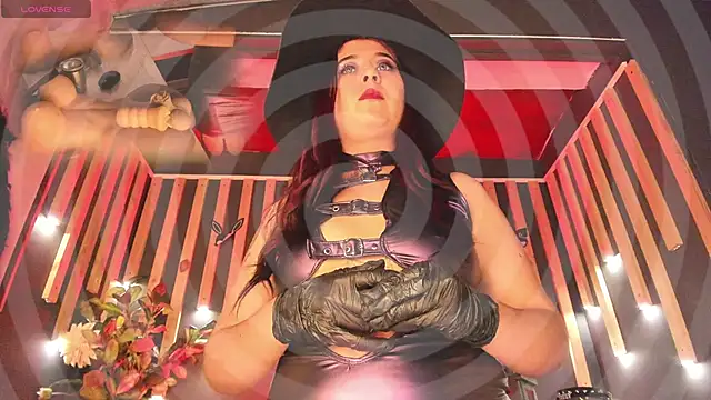 Snapshot of shaaroon_gold chatting on 28, 2, 2025 shaaroon gold online show from 28, 2, 2025