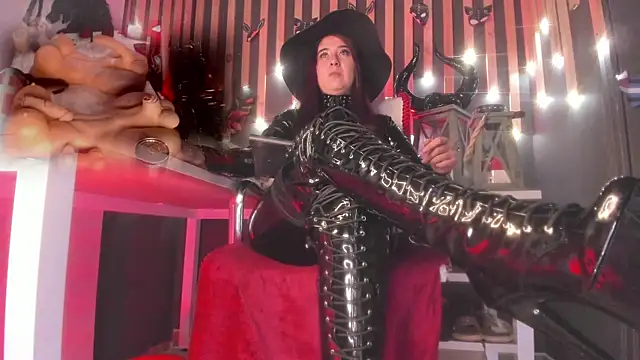 Snapshot of shaaroon_gold chatting on 6, 3, 2025 shaaroon gold online show from 6, 3, 2025