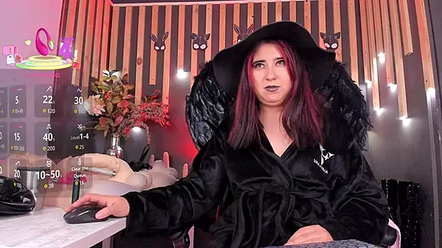 Snapshot of shaaroon_gold chatting on 12, 9, 2025 shaaroon gold online show from 12, 9, 2025