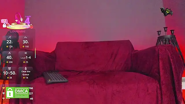 Snapshot of shaaroon_gold chatting on 13, 10, 2025 shaaroon gold online show from 13, 10, 2025