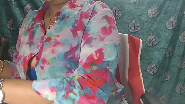 Snapshot of Sophia_your chatting on 1, 3, 2025 Sophia your online show from 1, 3, 2025