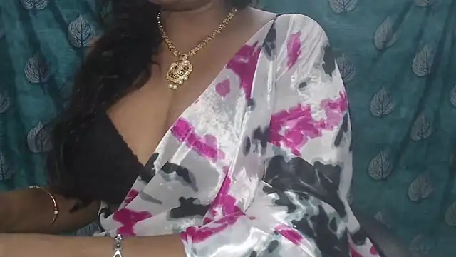 Snapshot of Sophia_your chatting on 6, 11, 2025 Sophia your online show from 6, 11, 2025