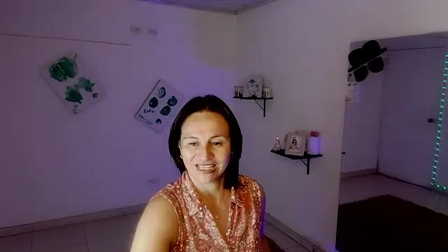 lollita 23  online show from 17, 11, 2025