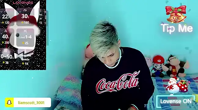 Liamscott  online show from 8, 12, 2024