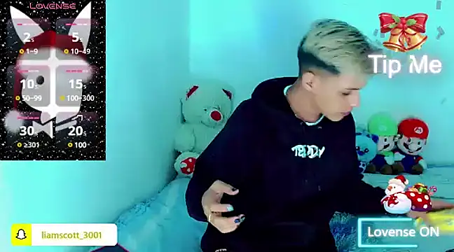 Liamscott  online show from 13, 12, 2024