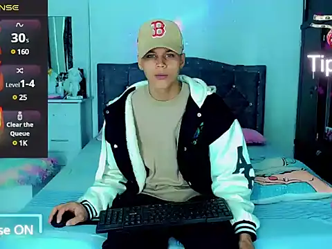 Liamscott  online show from 9, 3, 2025