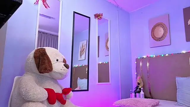 sarah cruzz  online show from 18, 1, 2026