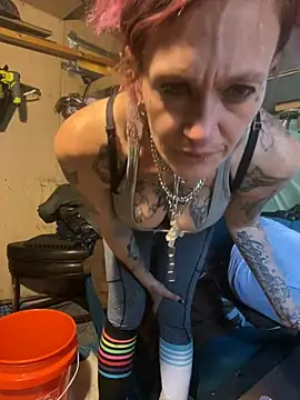 Snapshot of renegade_vyxxen chatting on 23, 2, 2025 renegade vyxxen online show from 23, 2, 2025