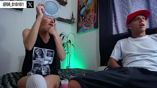 Snapshot of HillAndJack333 chatting on 25, 10, 2025 HillAndJack333 online show from 25, 10, 2025