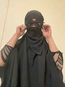 Snapshot of Hijabi_HotGirls chatting on 14, 2, 2025 Hijabi HotGirls online show from 14, 2, 2025