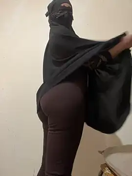 Snapshot of Hijabi_HotGirls chatting on 27, 2, 2025 Hijabi HotGirls online show from 27, 2, 2025