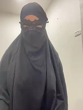 Snapshot of Hijabi_HotGirls chatting on 5, 3, 2025 Hijabi HotGirls online show from 5, 3, 2025
