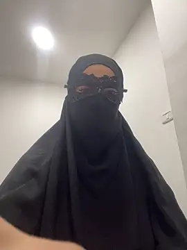 Snapshot of Hijabi_HotGirls chatting on 7, 3, 2025 Hijabi HotGirls online show from 7, 3, 2025