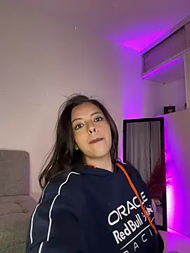 martina duque  online show from 21, 2, 2025