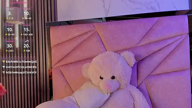 Alisse Miller online show from 3, 3, 2025